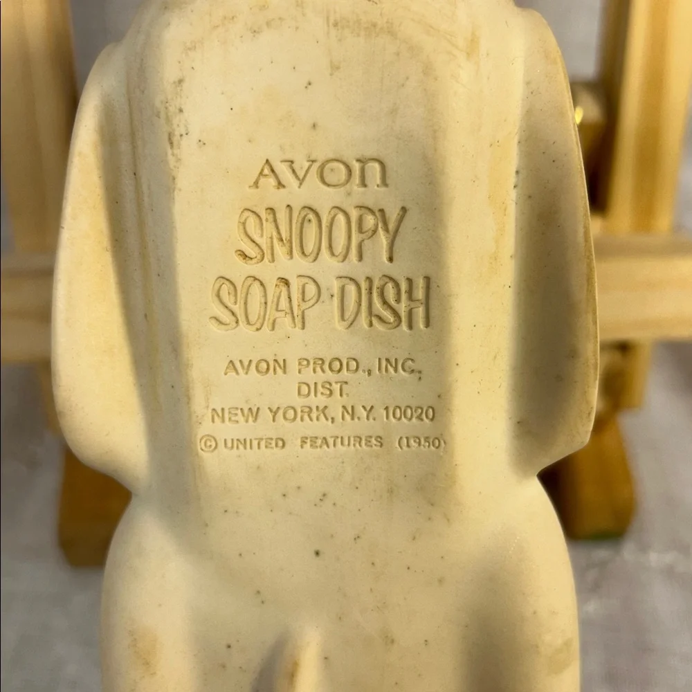 Avon antique snoopy soap dish
